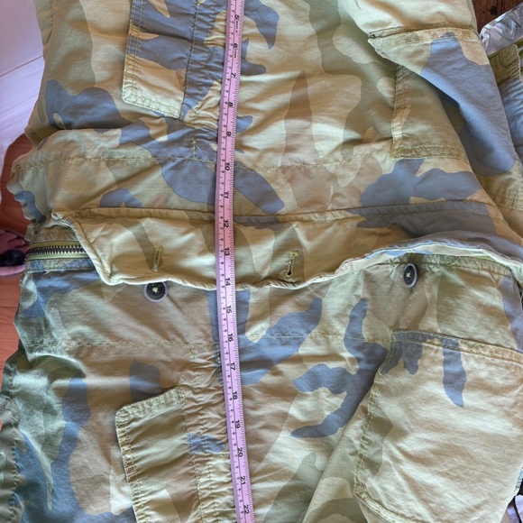 FREE PEOPLE Lightweight Camo Jacket In light green, Sz. M - Picture 9 of 10